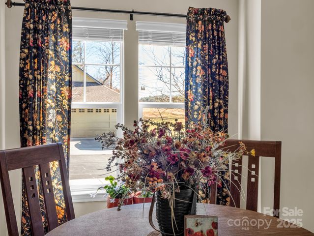 53 Barn Owl Way, Hendersonville, NC 28792