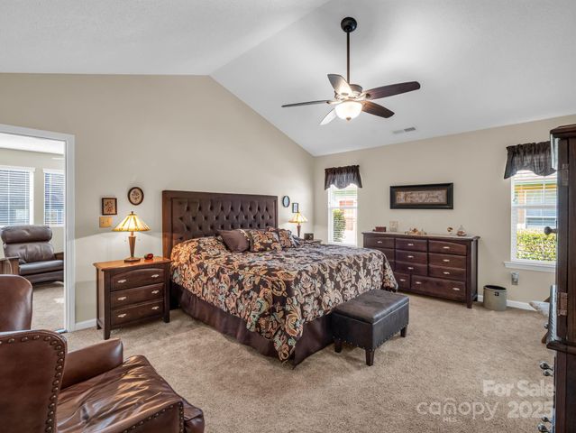 53 Barn Owl Way, Hendersonville, NC 28792