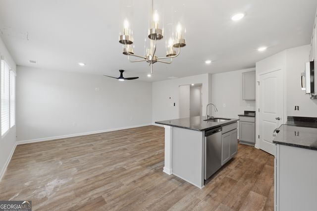 216 Norchester Avenue, Hogansville, GA 30230