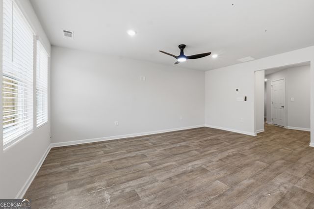 216 Norchester Avenue, Hogansville, GA 30230