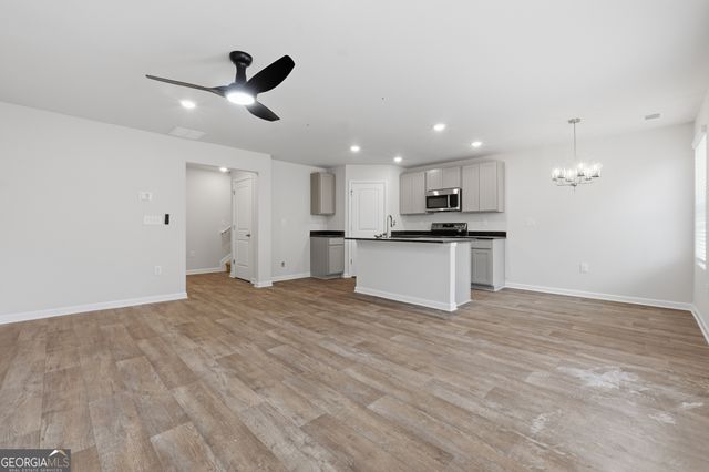 216 Norchester Avenue, Hogansville, GA 30230
