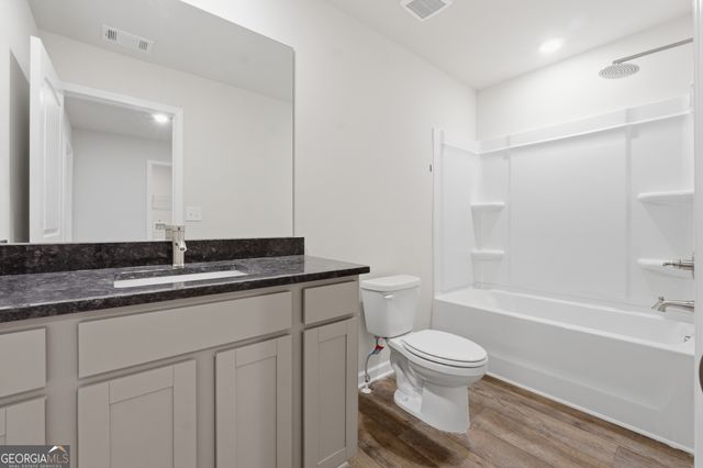 216 Norchester Avenue, Hogansville, GA 30230