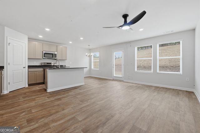 216 Norchester Avenue, Hogansville, GA 30230