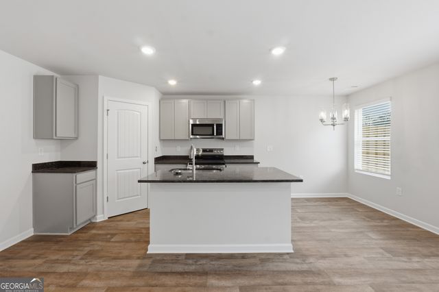 216 Norchester Avenue, Hogansville, GA 30230