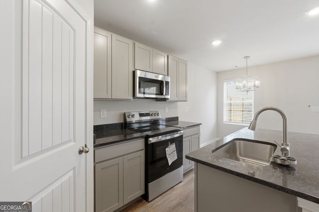 216 Norchester Avenue, Hogansville, GA 30230