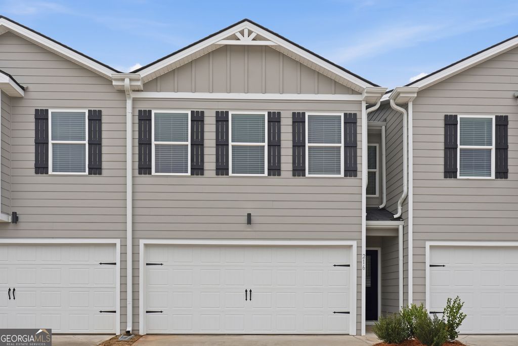 216 Norchester Avenue, Hogansville, GA 30230