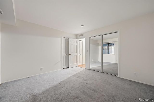 1891 Meadow Dale Court, Rochester Hills, MI 48309