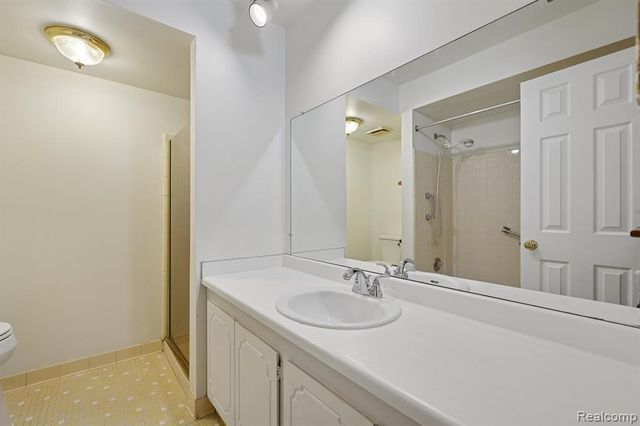 1891 Meadow Dale Court, Rochester Hills, MI 48309