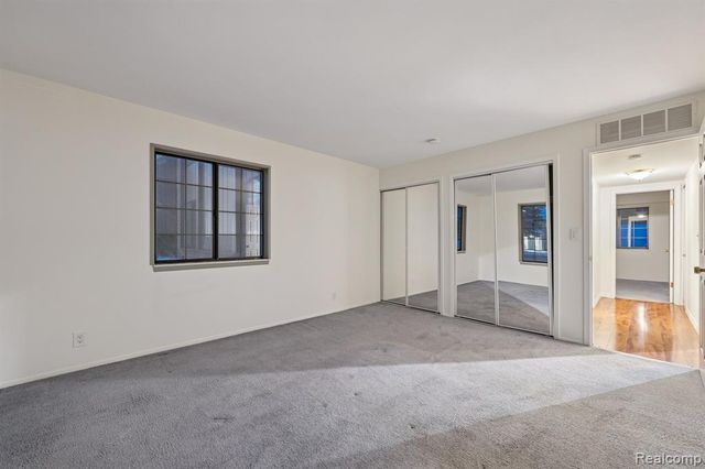 1891 Meadow Dale Court, Rochester Hills, MI 48309