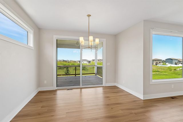460 NW Gracewood Drive, Waukee, IA 50263