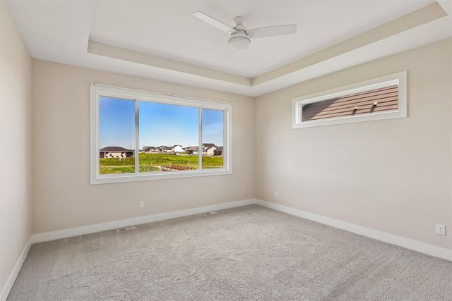 460 NW Gracewood Drive, Waukee, IA 50263