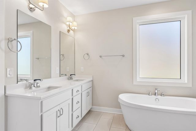 460 NW Gracewood Drive, Waukee, IA 50263