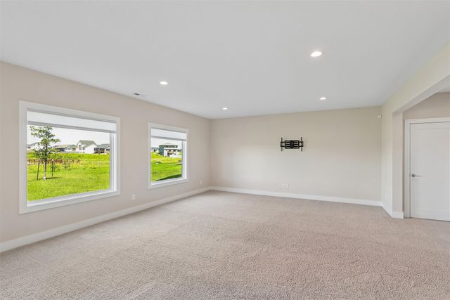 460 NW Gracewood Drive, Waukee, IA 50263