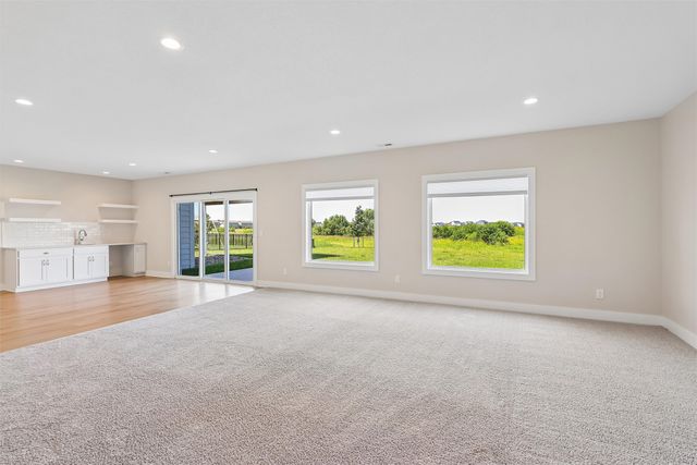 460 NW Gracewood Drive, Waukee, IA 50263