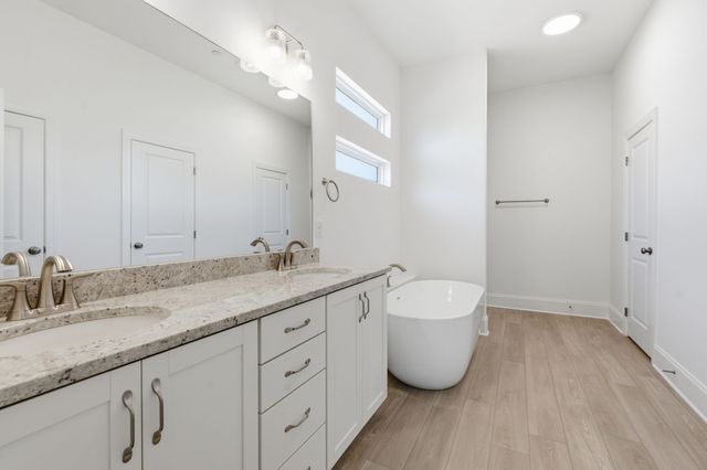 977 Hunters Lane, Springfield, TN 37172