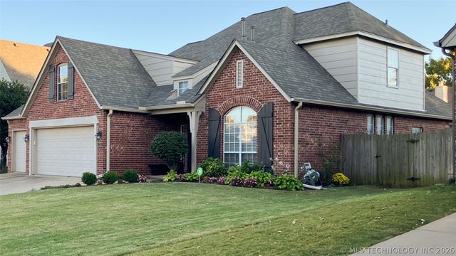 8518 E 97th Street, Tulsa, OK 74133