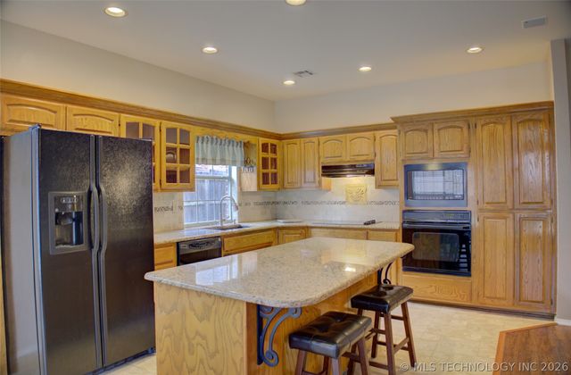 8518 E 97th Street, Tulsa, OK 74133