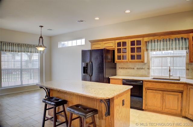 8518 E 97th Street, Tulsa, OK 74133