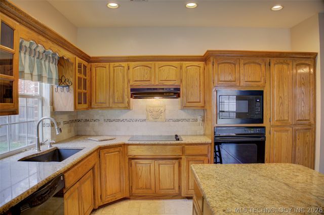 8518 E 97th Street, Tulsa, OK 74133