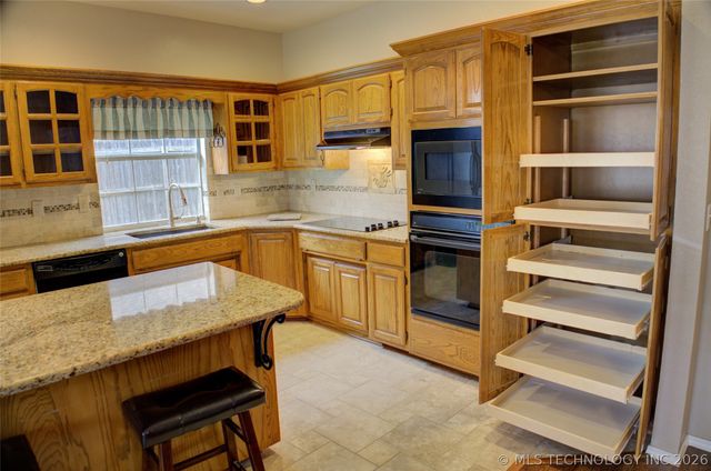 8518 E 97th Street, Tulsa, OK 74133