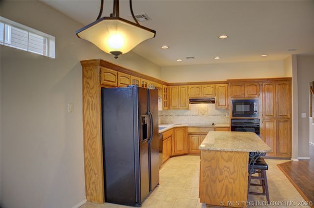 8518 E 97th Street, Tulsa, OK 74133