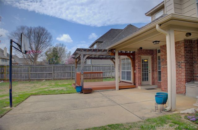 8518 E 97th Street, Tulsa, OK 74133