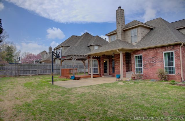 8518 E 97th Street, Tulsa, OK 74133