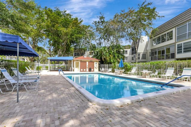 9090 Lime Bay Boulevard 203, Tamarac, FL 33321