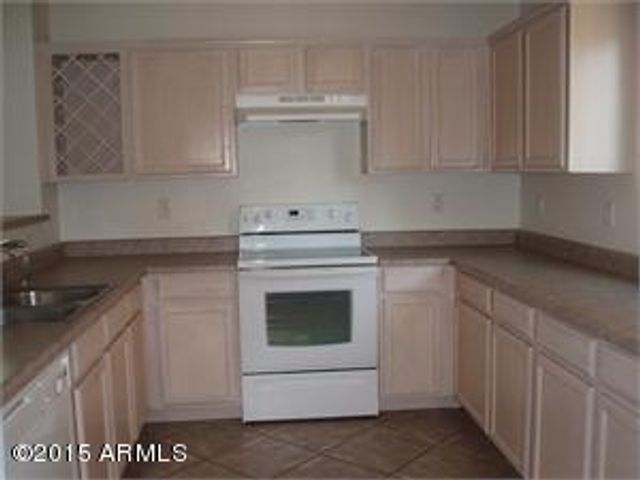 9681 N 82nd Lane, Peoria, AZ 85345