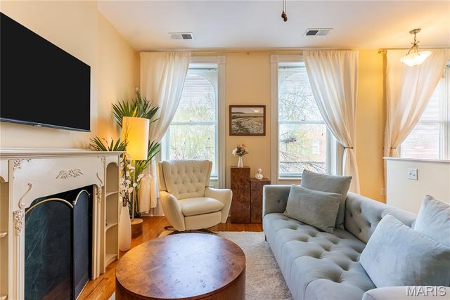 4322 Gibson Avenue, St Louis, MO 63110