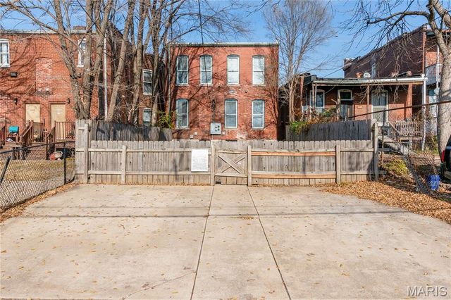 4322 Gibson Avenue, St Louis, MO 63110
