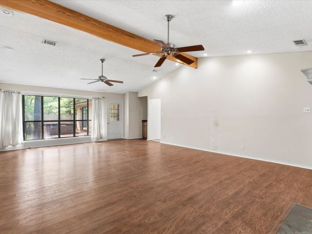 217 Colt Drive, Gainesville, TX 76240