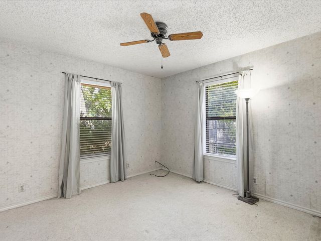 217 Colt Drive, Gainesville, TX 76240