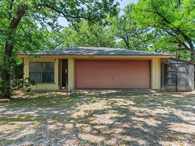 217 Colt Drive, Gainesville, TX 76240