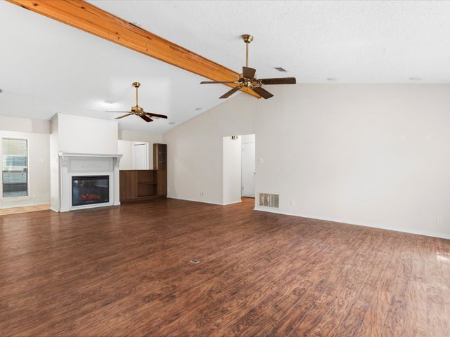 217 Colt Drive, Gainesville, TX 76240