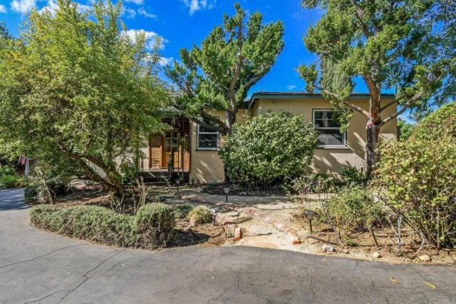 8475 Golden Ridge Road, Lakeside, CA 92040