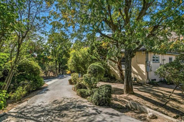 8475 Golden Ridge Road, Lakeside, CA 92040