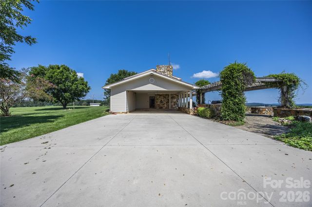 6350 Roscoe Road, Denton, NC 27239