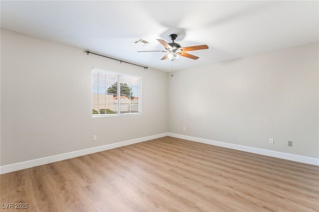 5401 Geneive Lane 101, Las Vegas, NV 89108