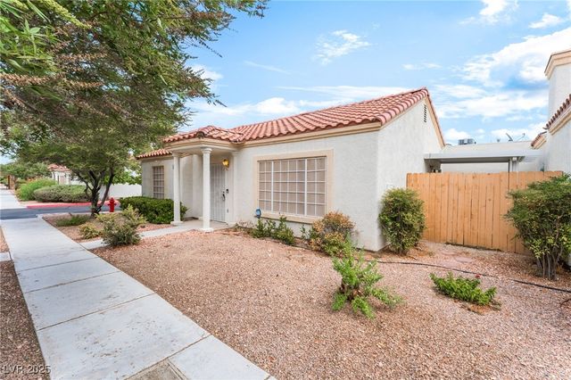 5401 Geneive Lane 101, Las Vegas, NV 89108