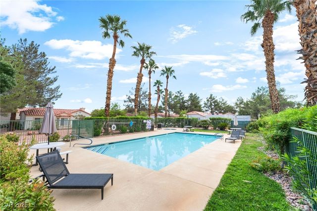 5401 Geneive Lane 101, Las Vegas, NV 89108