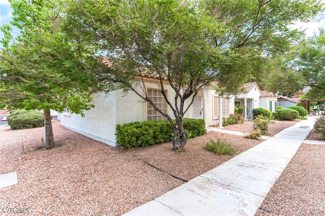 5401 Geneive Lane 101, Las Vegas, NV 89108