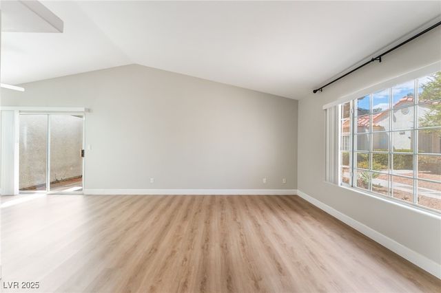 5401 Geneive Lane 101, Las Vegas, NV 89108