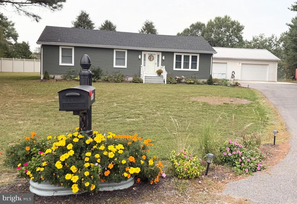 6808 HALLOWELL DR, Hurlock, MD 21643