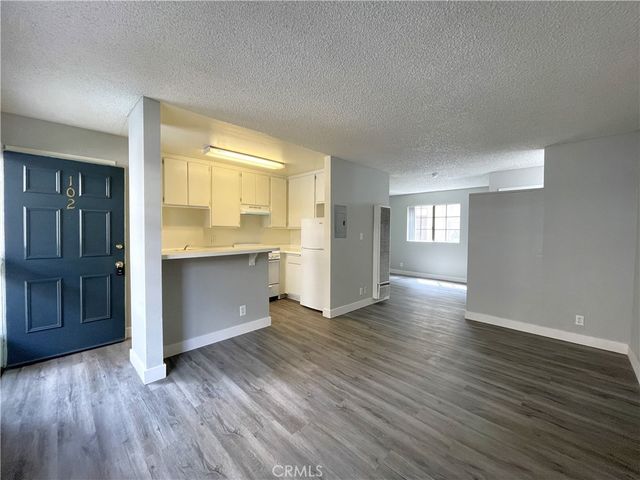 1130 Newport Avenue 202, Long Beach, CA 90804