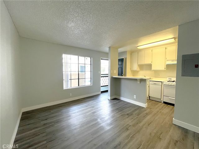 1130 Newport Avenue 202, Long Beach, CA 90804