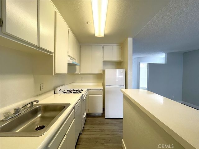 1130 Newport Avenue 202, Long Beach, CA 90804