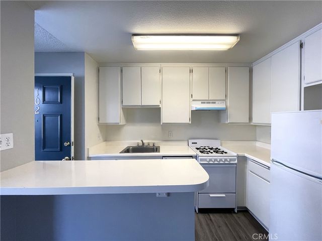 1130 Newport Avenue 202, Long Beach, CA 90804