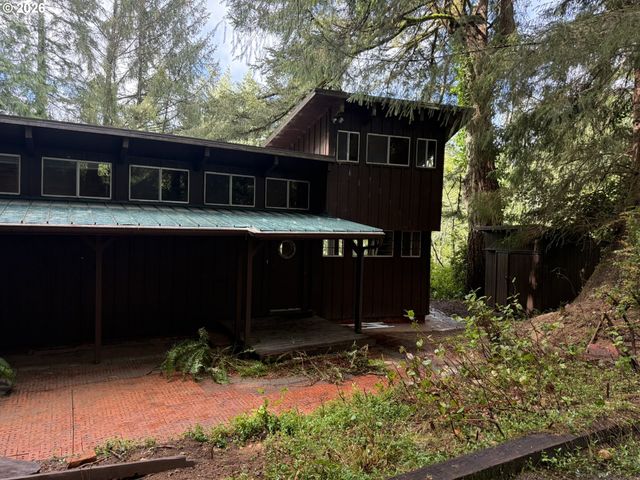 5721 MERCER CREEK Dr, Florence, OR 97439