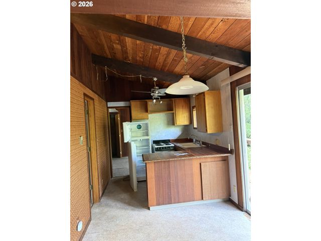 5721 MERCER CREEK Dr, Florence, OR 97439